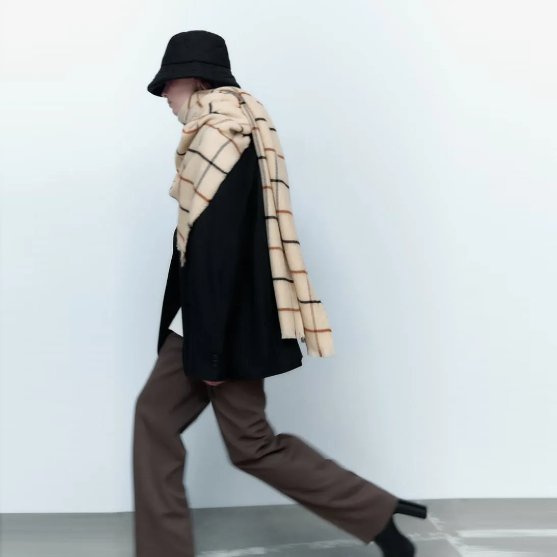 BerriesJam - Beige White Plaid Mini Lady Scarf