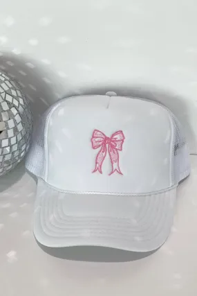 bow trucker hat - white