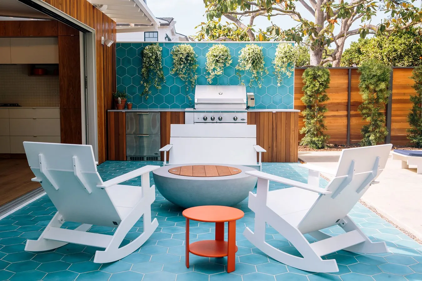 Lollygagger Side Table