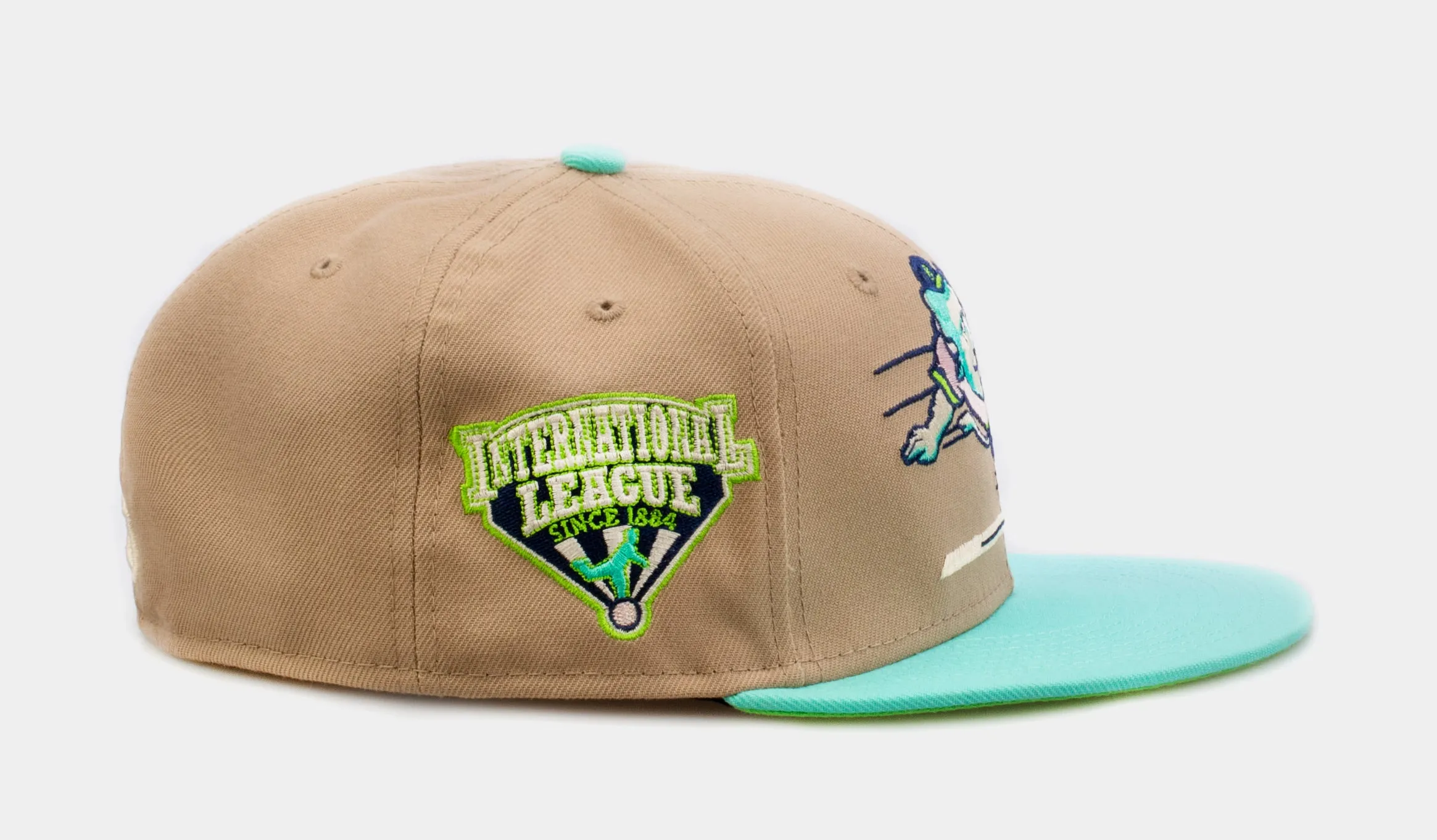 Shoe Palace Exclusive Winter Wonderland Buffalo Bison 59Fifty Mens Fitted Hat (Beige/Blue)